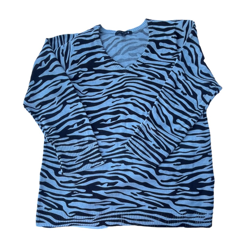Size 1X black/white/grey/silver tiger print knitted long sleeve top Ryan Wylde